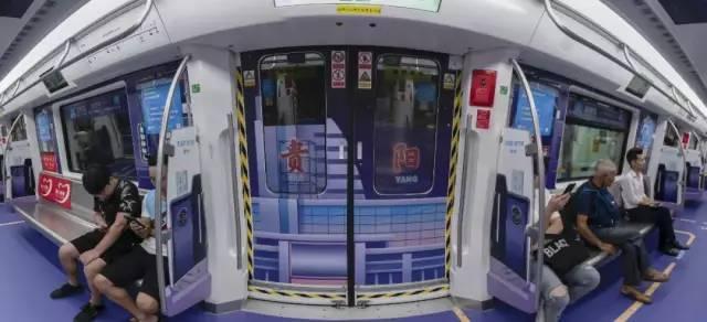 支付宝在深圳地铁，为700万人定制了一辆月光专列，看了我现在就想回家