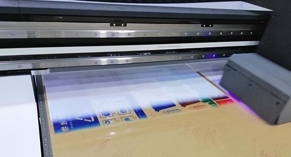 UV喷绘平板打印有哪些优越性?你想要的都在这里了？