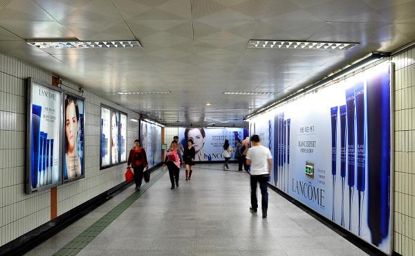 公交广告和地铁广告的区别与优缺点 分别是什么？