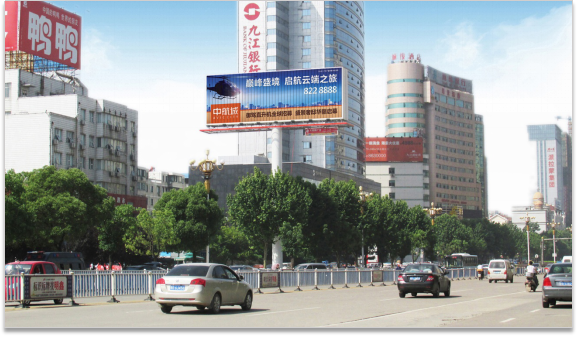 江西九江浔阳区火车站广场旁街边设施单面大牌