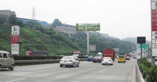重庆内环快速LK55+600M街边设施单面大牌
