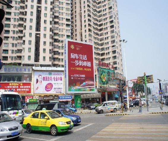 广东东莞常平镇联邦国际广场街边设施LED屏