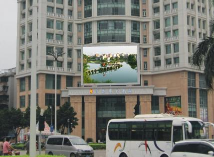 广东江门蓬江区中泰来大酒店迎宾大道与建设路交汇处街边设施LED屏
