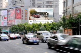 上海普陀区长寿路芳汇广场墙面市民广场单面大牌