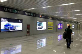 河南郑州新郑城际新郑机场站墙面机场灯箱