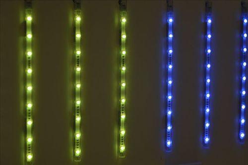 大楼户外广告灯带效装饰效果强，LED灯带安装方法如下