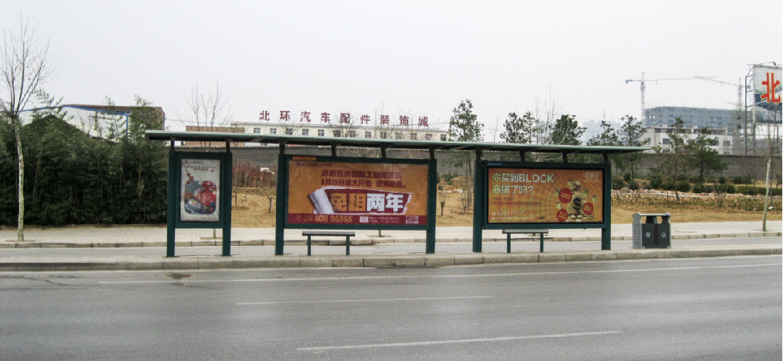 河南洛阳老城区观光巴士310国道洛阳国花园站公交站亭框架海报