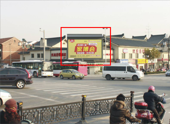 江苏苏州姑苏区人民路平门桥南堍（平门二村旁）街边设施LED屏