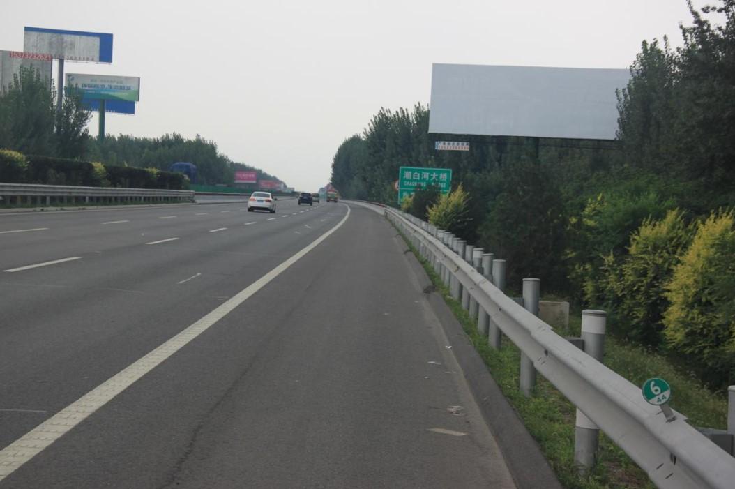 北京京沈高速（香河段）进京k44.470高速公路单面大牌