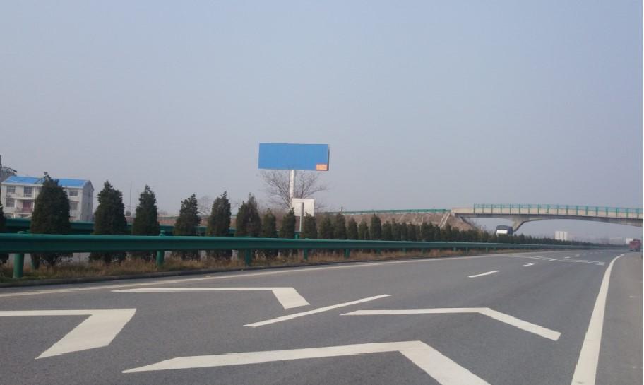 湖北鄂州武鄂高速k43+500处高速公路单面大牌
