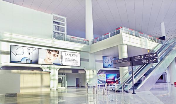 武汉机场灯箱广告位投放优势分析 赶快了解一下！