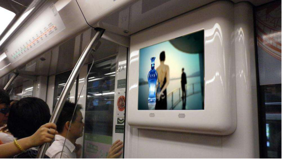 地铁车内影视广告投放有哪些特点及优势