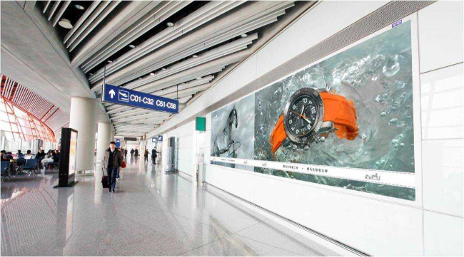 机场内企业广告灯箱优势介绍，如何短时间内吸引关注？