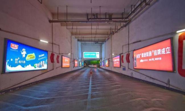 车站、地下停车场灯箱广告的设计注意事项 分别有哪些？