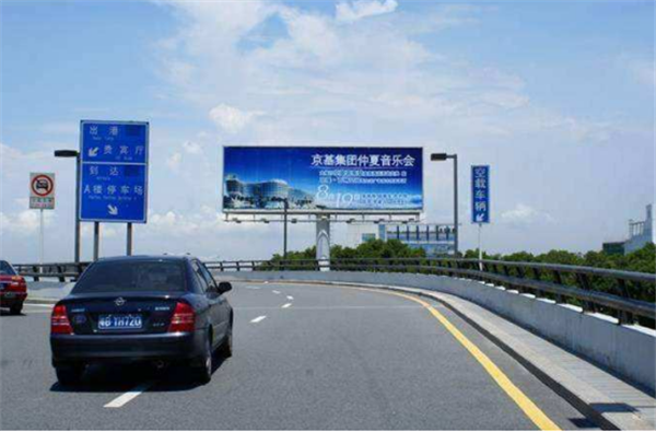 深圳高速大牌广告的三大形式全面解析？