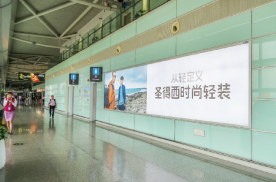 湖南长沙长沙县黄花国际机场出发层通廊机场灯箱