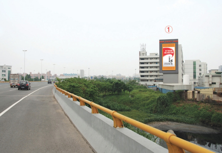 广东深圳宝安大道与107国道交汇处（中村科技）街边设施单面大牌