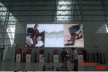 四川成都全成都成都双流国际机场T2航站楼二层出发CD-DX07机场灯箱广告