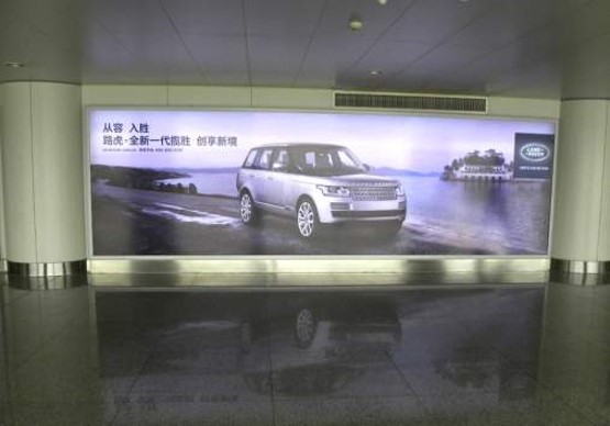天津全天津滨海国际机场二层到达通廊TJ5机场灯箱广告