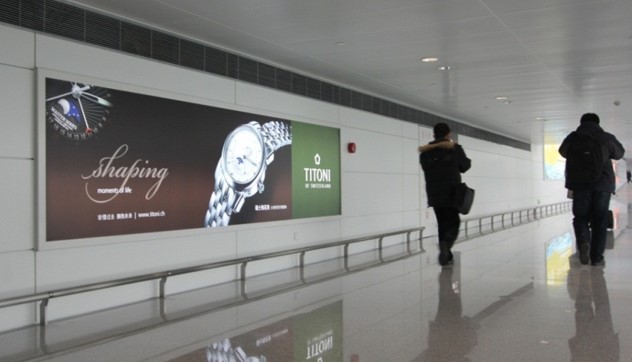 浙江杭州萧山萧山国际机场国内T3到达夹层HZ-APN-DA75机场灯箱广告