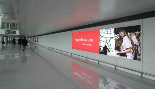 浙江杭州萧山萧山国际机场国内T3到达夹层HZ-APN-DA63机场灯箱广告