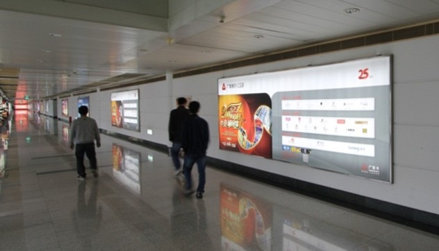 浙江杭州萧山萧山国际机场国内T1到达夹层HZ-AP-DA21机场灯箱广告