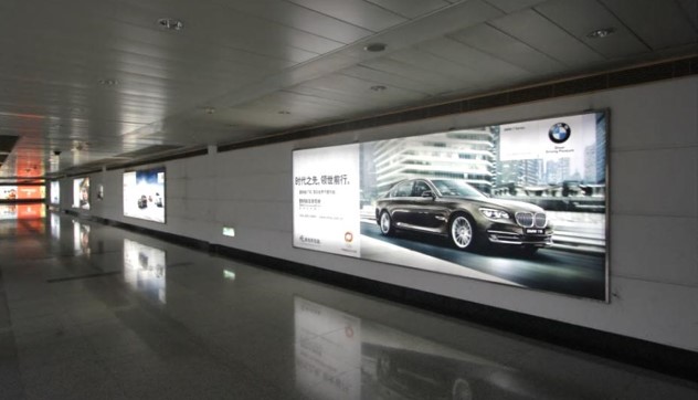 浙江杭州萧山萧山国际机场国内T1到达夹层HZ-AP-DA13机场灯箱广告