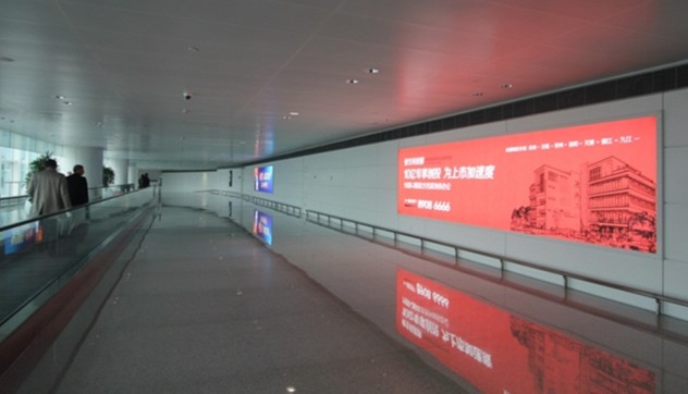浙江杭州萧山萧山国际机场国内T3到达夹层HZ-APN-DA68、70机场灯箱广告