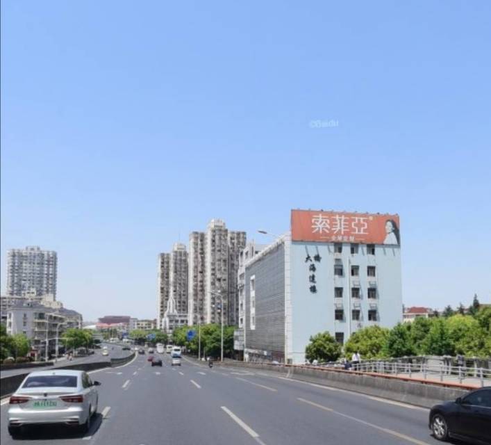 上海浦东新区上南路2779号大桥海达楼楼顶写字楼户外大牌