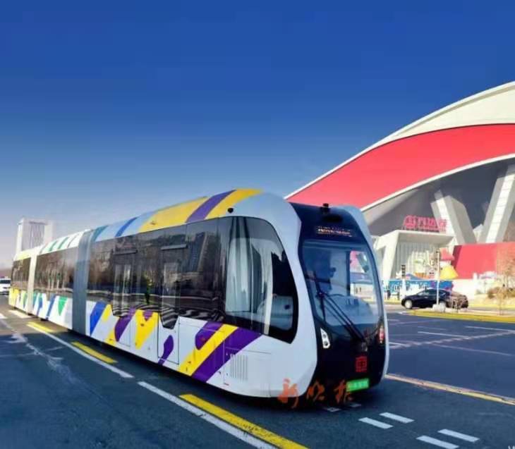 黑龙江哈尔滨松北区国家经济开发区智轨项目公交车车身广告