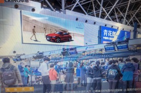 北京朝阳区全朝阳区首都国际机场T2国内出发值机区内部机场灯箱广告
