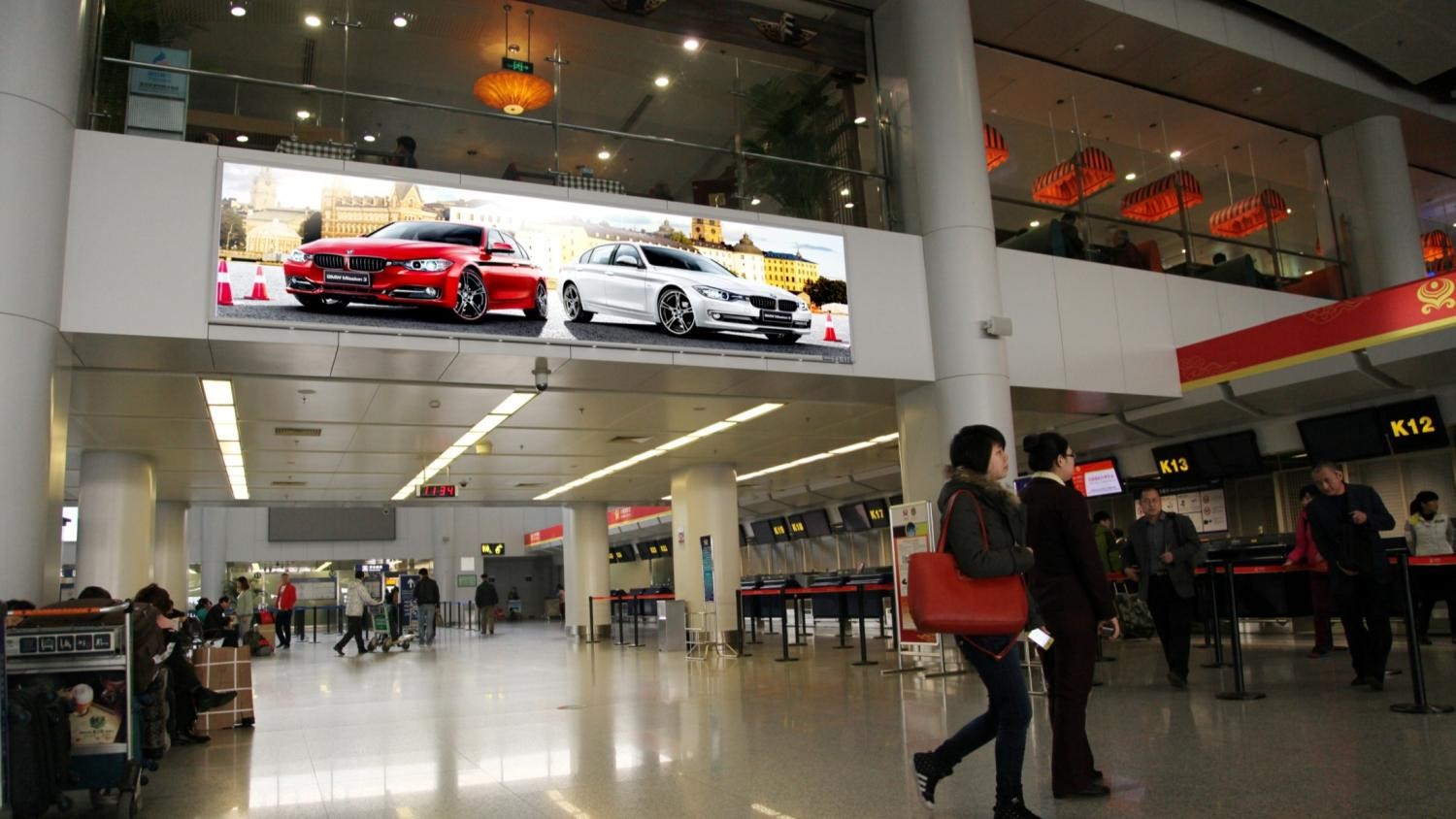 北京朝阳区全朝阳区首都机场二层办票大厅正上方BSD-13N-D232、233机场灯箱广告