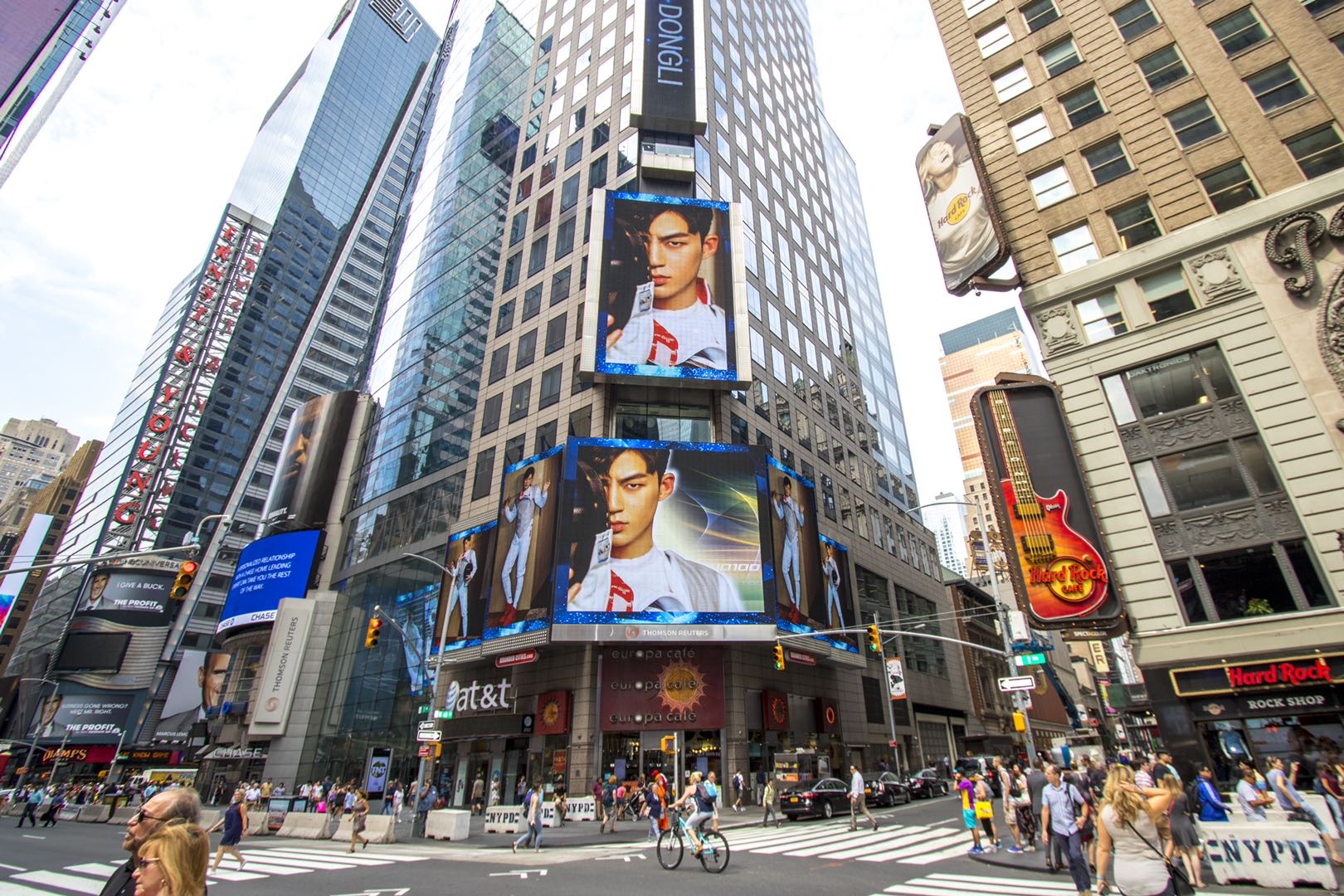 海外美国纽约时代广场汤姆森路透社海外国际LED屏