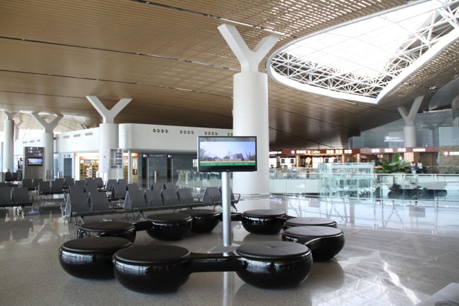 内蒙古全内蒙古鄂尔多斯机场国内、国际旅客候机坐席中机场灯箱广告