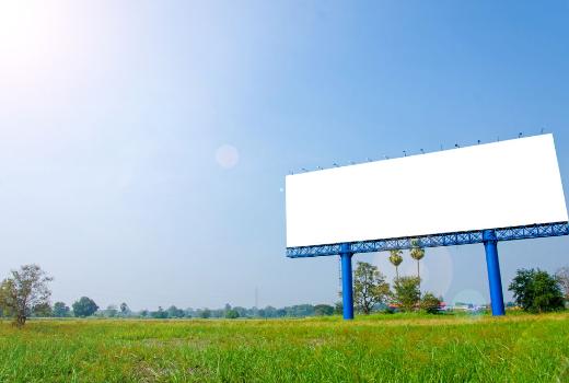 高速路广告牌一年要多少钱?高速路广告牌选址注意事项？