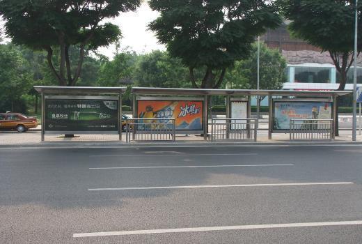 公交候车亭广告怎么设计好?如何高效投放候车亭广告?