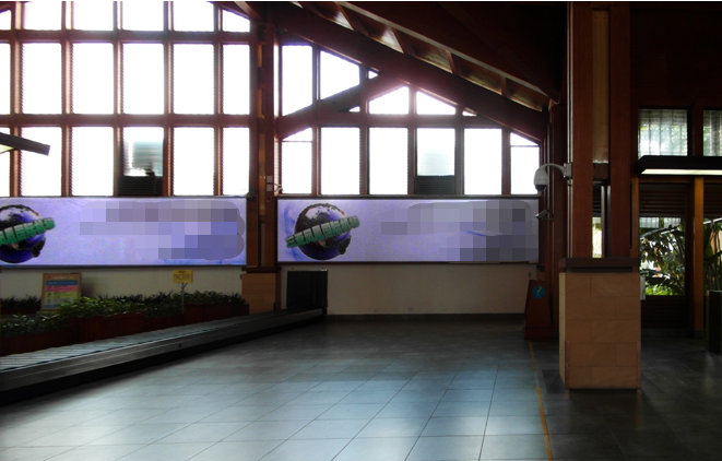 海南三亚天涯区凤凰国际机场国际到达行李提取厅5-（8~10）机场灯箱