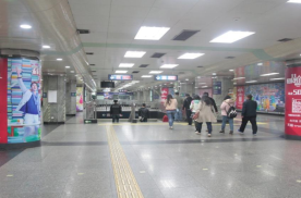 北京东单站厅层地铁轻轨包柱