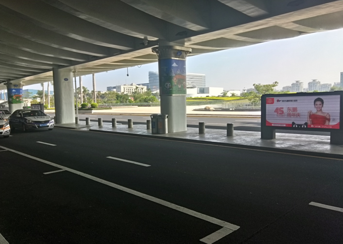 福建厦门厦门高崎国际机场航站楼到达区出口机场LED屏